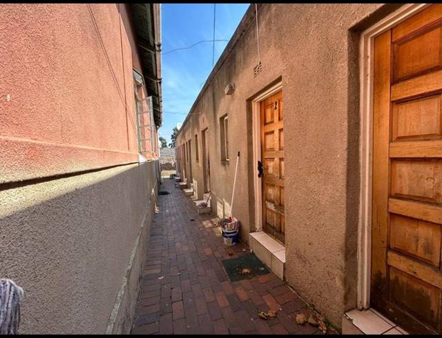 15 BEDROOM HOUSE FOR SALE IN TURF CLUB